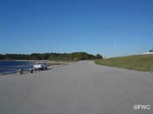 parking for vehicles with trailers at west hathaway bridge boat ramp