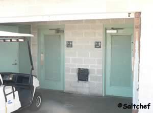 restrooms at jax beach pier