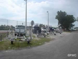 parking at the 63rd street ramp holmes beach manatee county