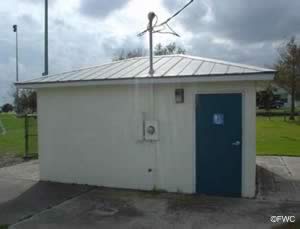 restrooms at leighton park palm city