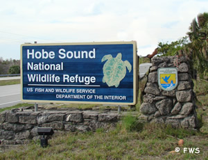 hobe sound entrance sign