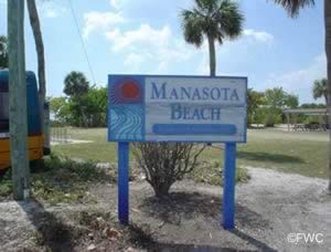 entrance sign to manasota beach park