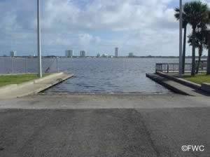 riverfront veterans memorial boat ramp south daytona florida