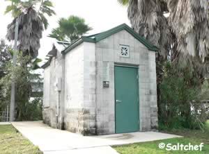 restrooms at bert maxwell jacksonville