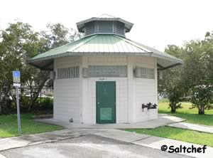 restrooms at curtis lee johnson boat ramp