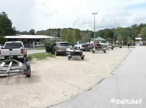 parking curtis lee johnson boat ramp