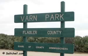 entrance sign to varn park