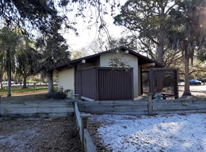 restrooms at anclote river park in holiday florida