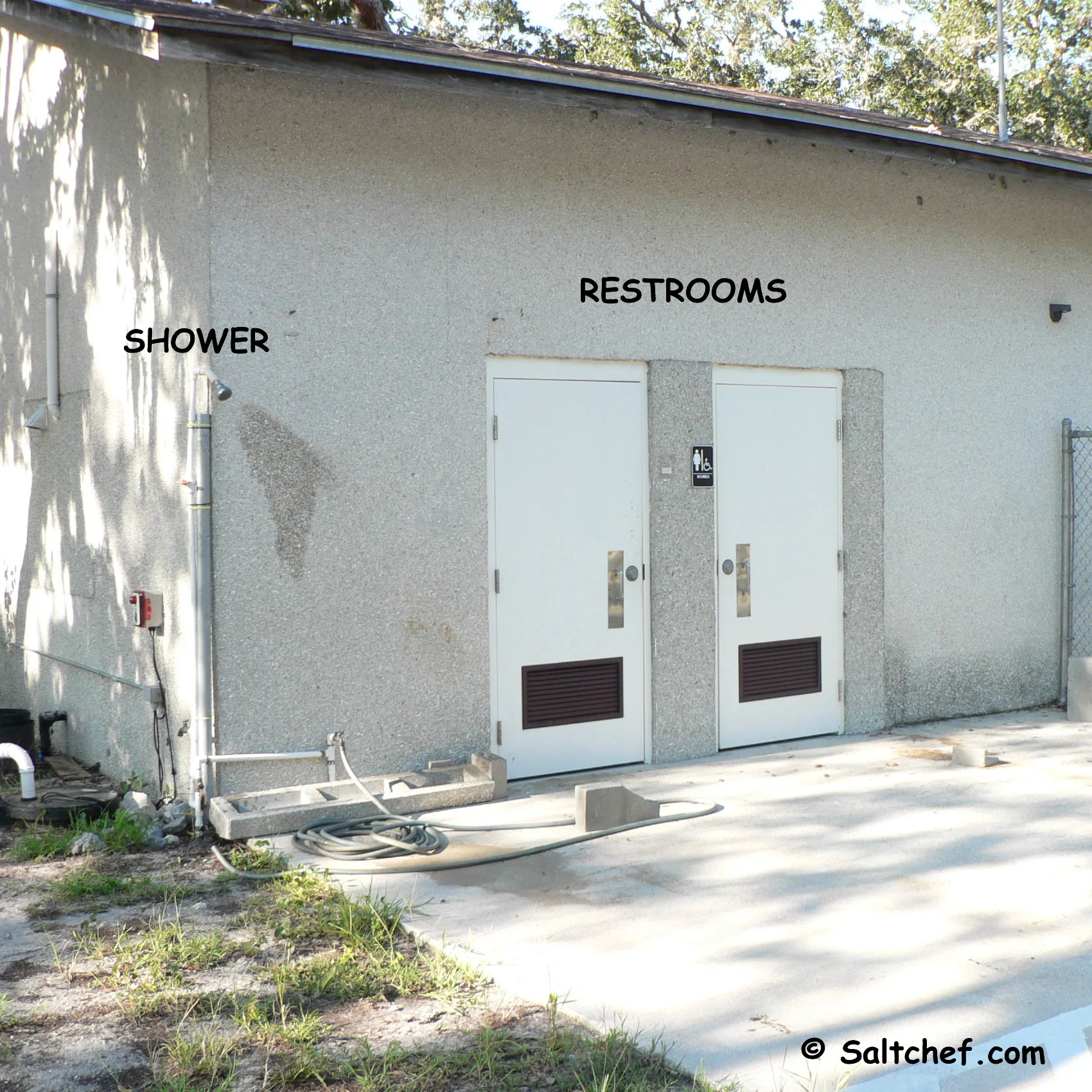 restrooms usina pier fishing pier 32259