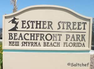 esther street beachfront park sign