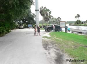 parking at boat ramp at tomoka estates